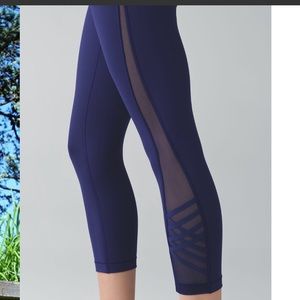 Lululemon Minimalist Crop